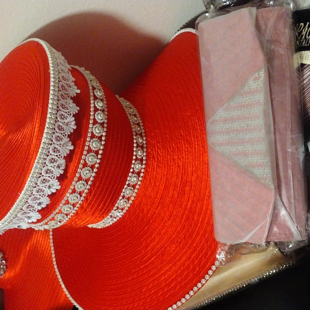 Hat - Picture 3 of 3